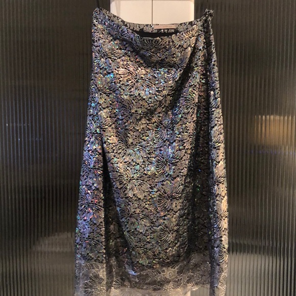 HOST PICK 1/8 💗Christopher Kane Silver Lace Skirt - Picture 2 of 5